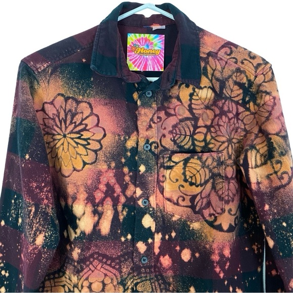 Handmade Flannel Shirt Womens XS Boho Stencil Bleached Upcycled Button Down Red - Picture 3 of 9